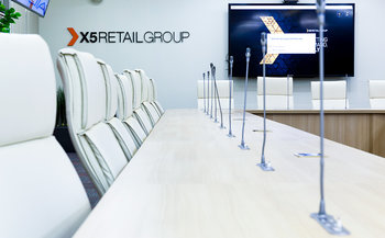 X5 Retail Group has not been able to find places for shops at the stations for a year