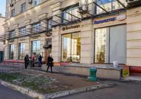 Аренда street retail помещения