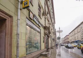 Аренда street retail помещения