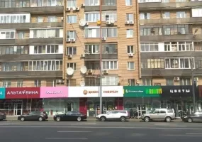 Аренда street retail помещения