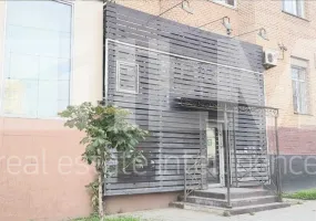 Аренда street retail помещения, 713 м²