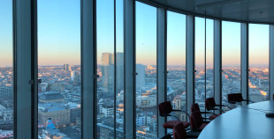 Группа «Тинькофф» ищет бизнес-центр под штаб-квартиру в Москве