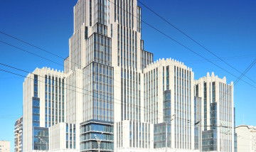 Андрей Лукашев оценивает вероятность продажи бизнес-центра "Оружейный" ЦБ в 90%