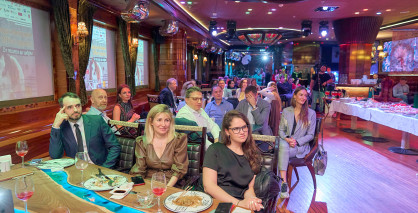 10 июня в ресторане LODKA в Москве прошла 3-я встреча Stand Up Office «Среда обитания Office sapiens. Путь от пещеры до цифры»