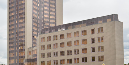 АЛРОСА купит бизнес-центр у группы «Арети» миллиардера Игоря Макарова