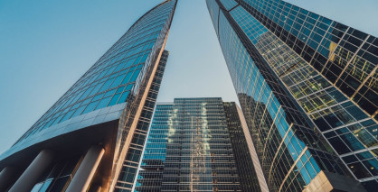 На рынке офисной субаренды заключена крупнейшая сделка в 2020 году: ИД «Коммерсантъ» арендовал у KPMG офис в бизнес-центре «Башня на Набережной»