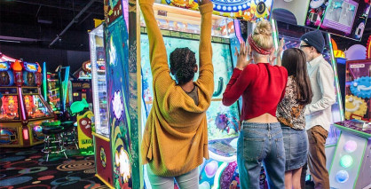 Нисанов и Илиев откроют первый в России японский центр развлечений Round One