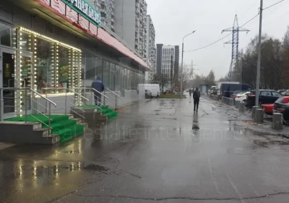 Аренда street retail помещения