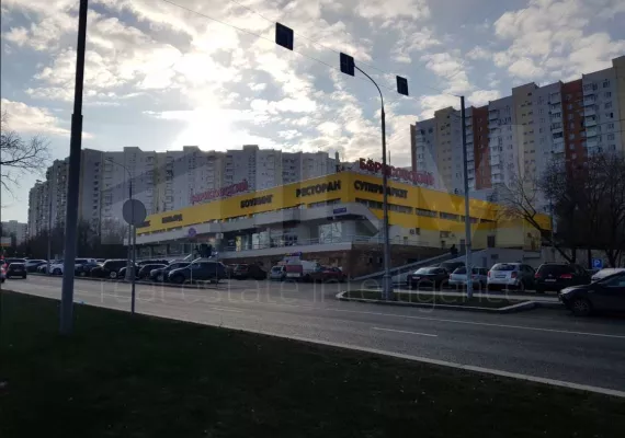 Аренда street retail помещения