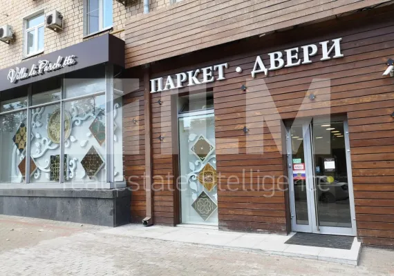 Аренда street retail помещения