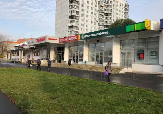 Аренда street retail помещения