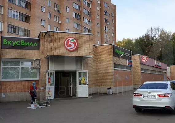 Аренда street retail помещения