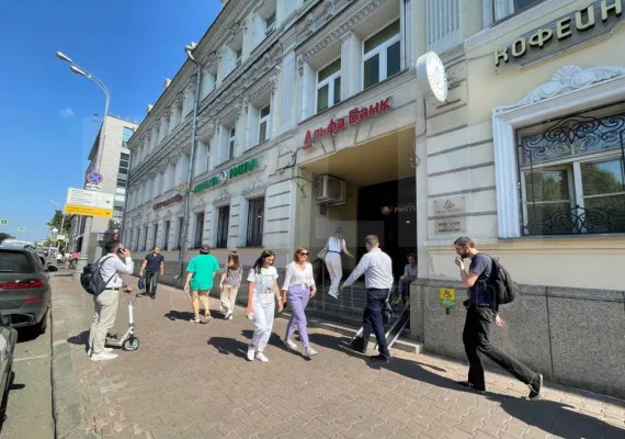 Аренда street retail помещения