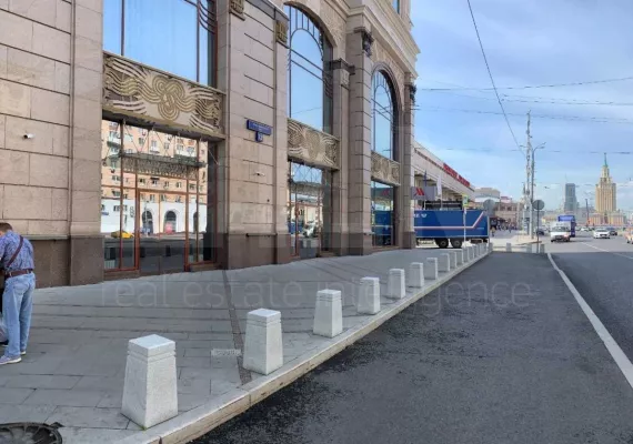 Аренда street retail помещения