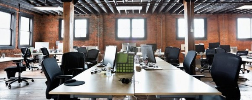 Актуальный вопрос: оплата за офис в рублях, или как снизить расходы на аренду?