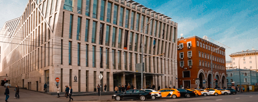 Инвестгруппа Bonum Capital получила контроль над универмагом «Цветной» 