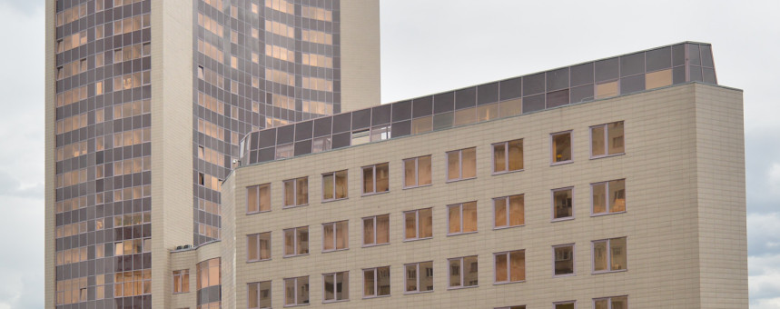 АЛРОСА купит бизнес-центр у группы «Арети» миллиардера Игоря Макарова