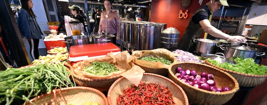 Фуд-моллы ищут выход к вокзалам: аналог «Депо» может появиться на Комсомольской площади